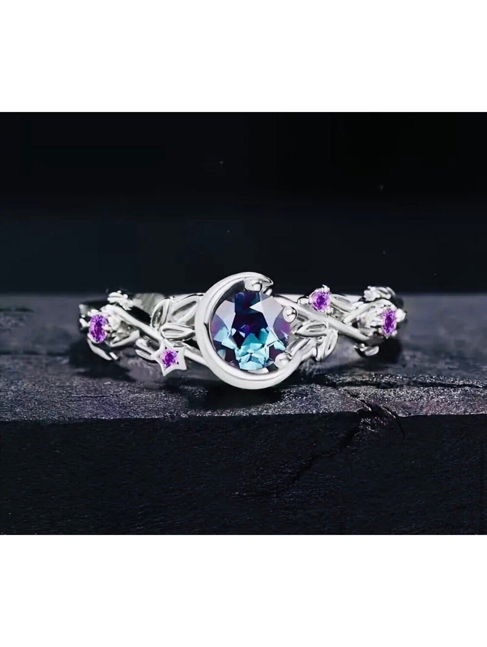 New - Gorgeous Silver Moon Ring w/Zirconia Accents - Size 7